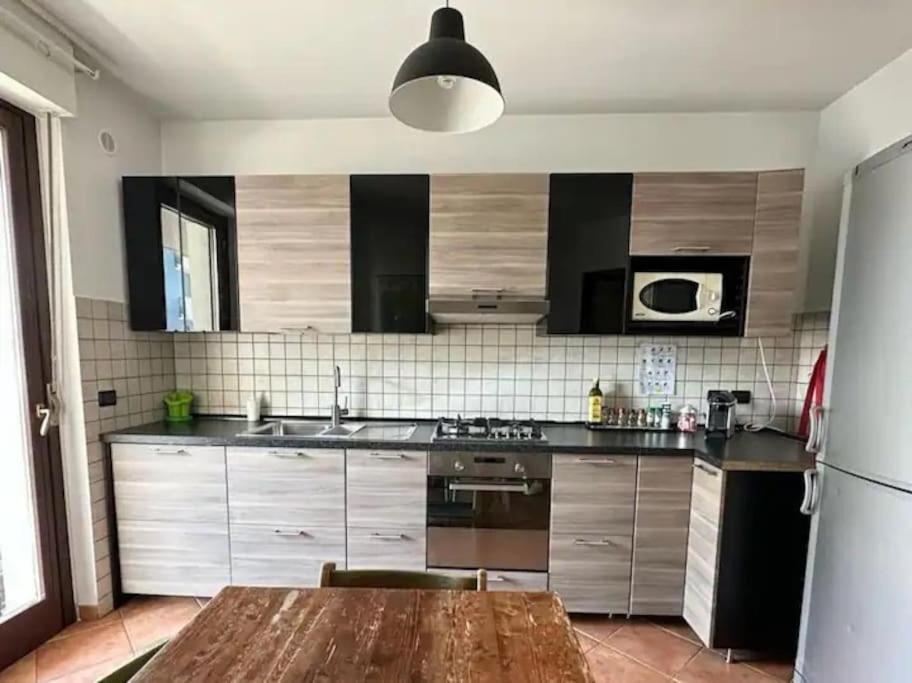 Casa Alpi 44 - Two Bedroom Flat With Huge Balcony Pescara Exteriör bild